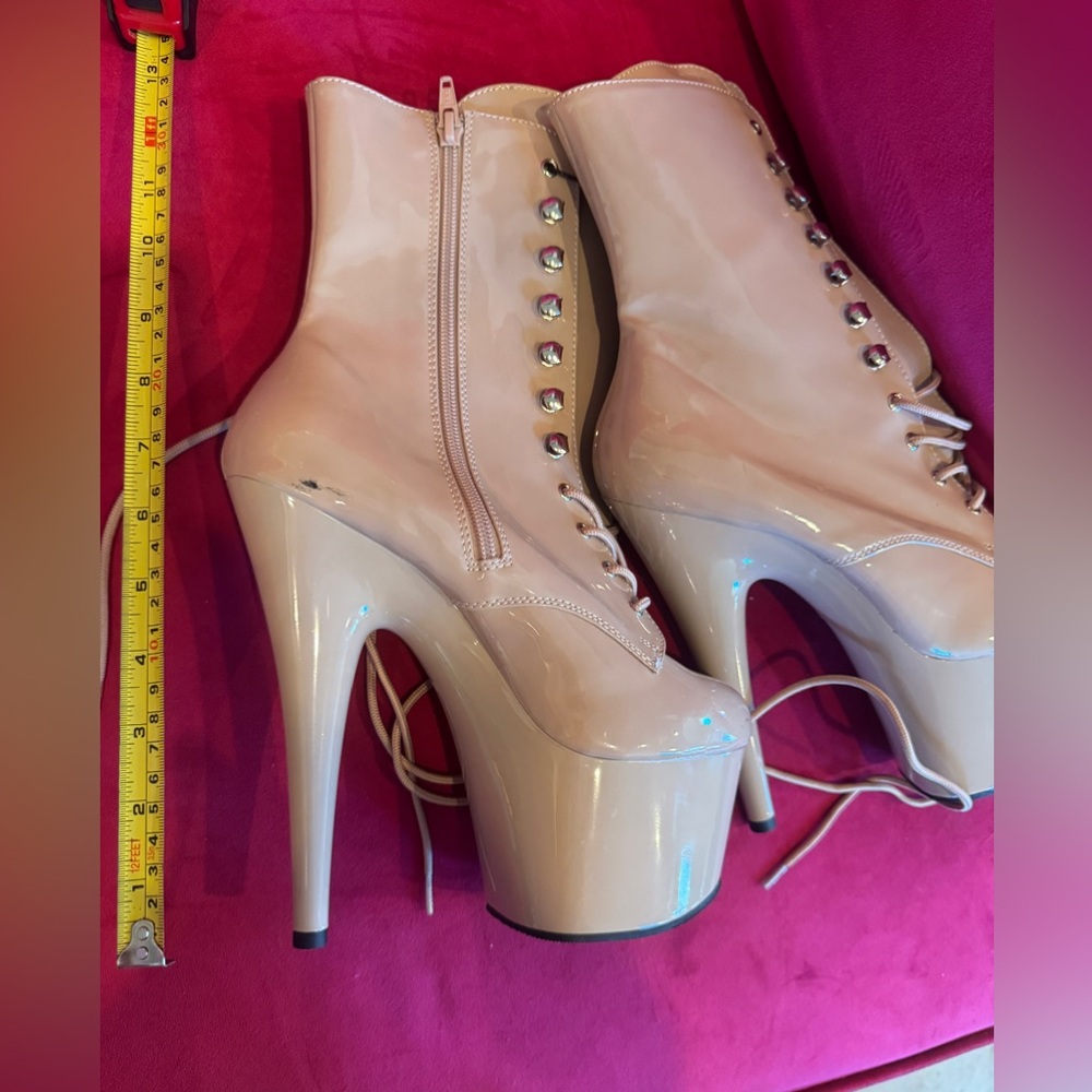 New Tan Pleaser Boots Size 8